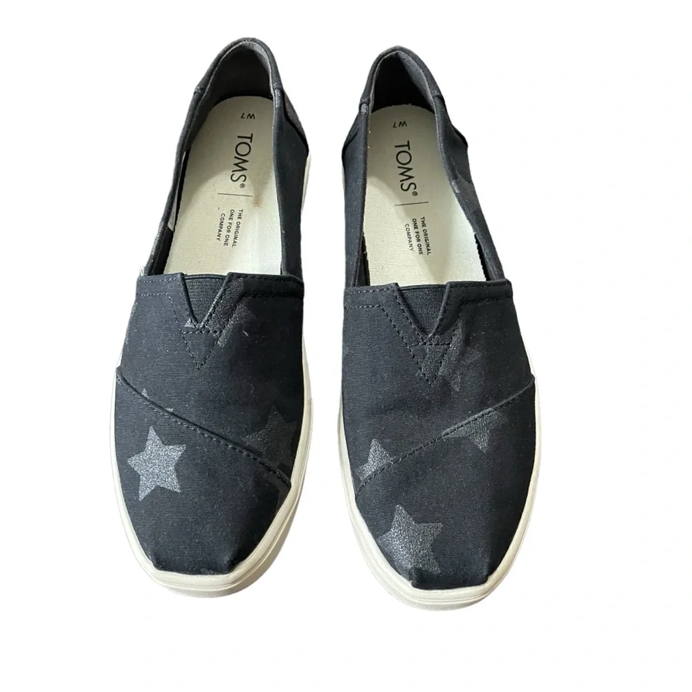 TOMS Shoes Size 7 women